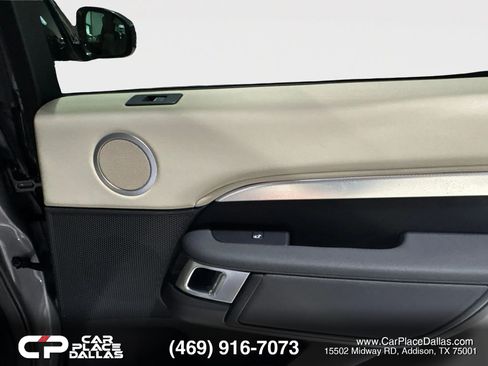 Used 2020 Land Rover Discovery Landmark AWD/4WD image 22
