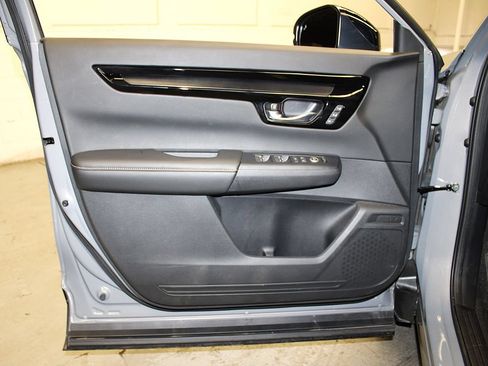 Used 2025 Honda CR-V Sport Touring image 27