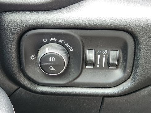 Used 2019 RAM 3500 Big Horn AWD/4WD image 28
