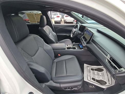 Used 2024 Lexus RX 350 Premium w/ Accessory Package (Z1) AWD/4WD image 15