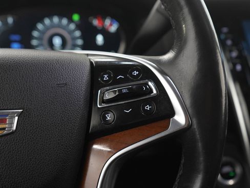 Used 2018 Cadillac Escalade Luxury AWD/4WD image 31
