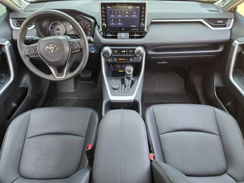 Certified 2022 Toyota RAV4 XLE Premium AWD/4WD image 22