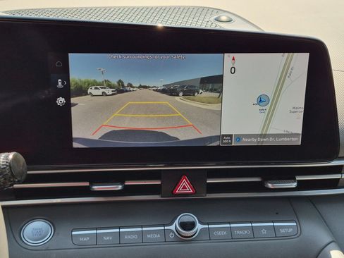 Used 2023 Hyundai Elantra SEL w/ Convenience Package FWD image 24