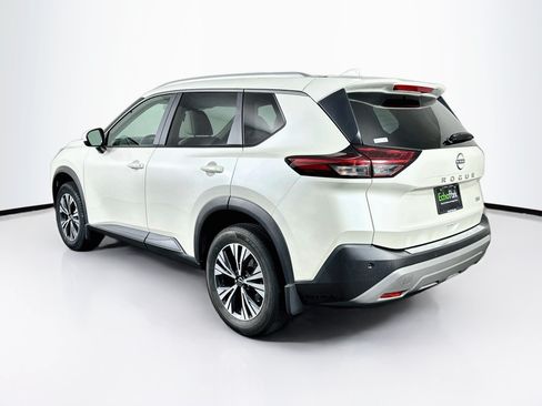 Used 2023 Nissan Rogue SV w/ SV Premium B Package FWD image 5