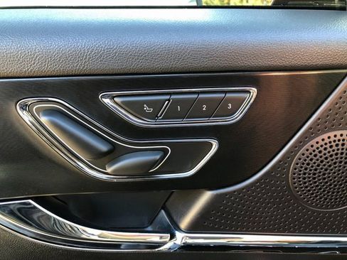 Used 2023 Lincoln Corsair AWD w/ Rear Removable Package Tray image 15