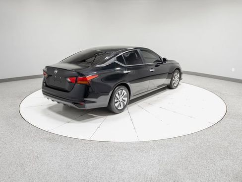 Used 2022 Nissan Altima 2.5 S FWD image 28
