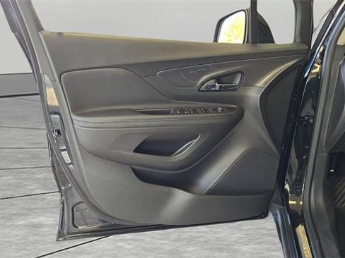 Used 2022 Buick Encore Preferred image 19