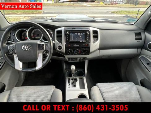 Used 2015 Toyota Tacoma 4x4 Double Cab w/ TRD Sport Package image 19