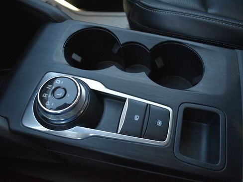 Used 2023 Ford Escape Platinum image 31