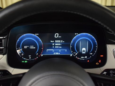 Used 2023 Maserati Grecale Modena AWD/4WD image 32