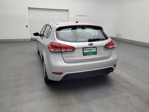 Used 2017 Kia Forte LX image 6