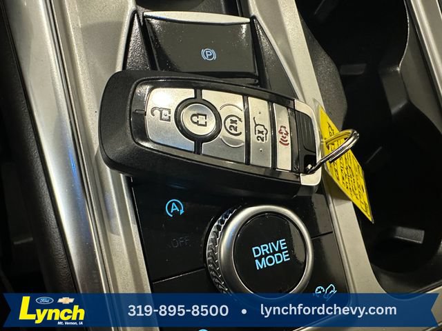Used 2024 Ford Explorer XLT w/ Equipment Group 202A AWD/4WD image 18