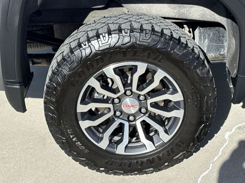 Used 2021 GMC Sierra 1500 AT4 image 13