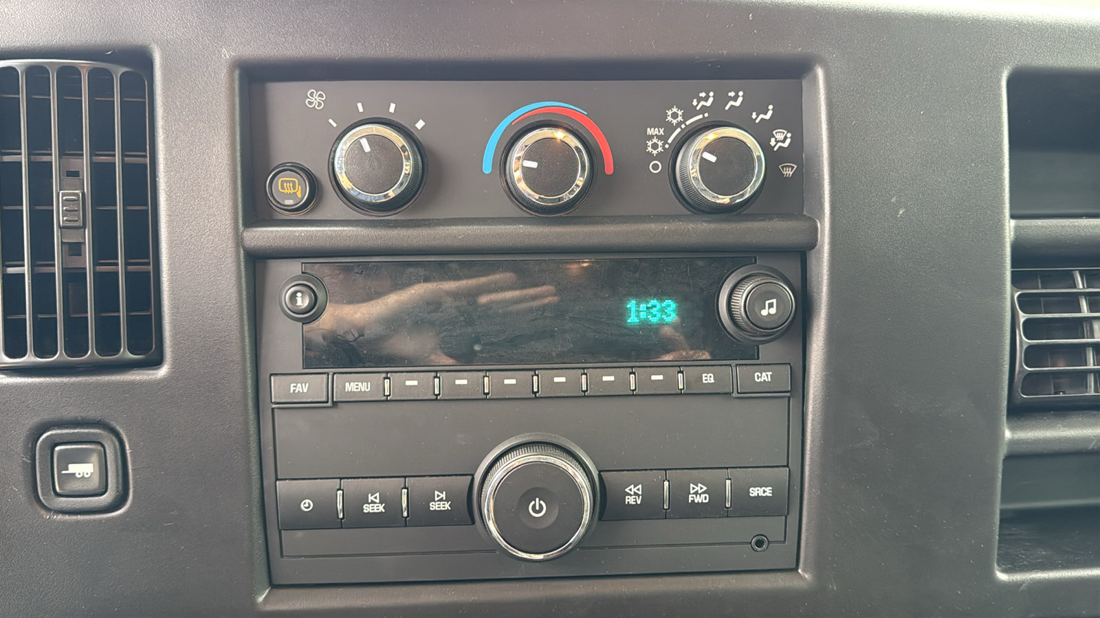 Used 2024 Chevrolet Express 2500 w/ Driver Convenience Package RWD image 17