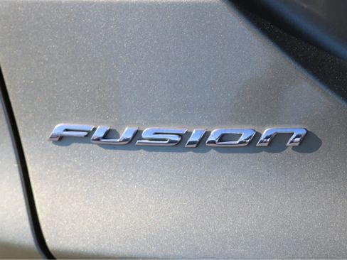 Used 2013 Ford Fusion S FWD image 9