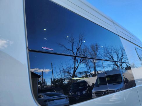 Used 2025 Mercedes-Benz Sprinter 2500 image 22