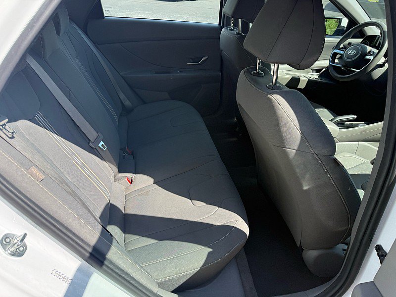 Used 2024 Hyundai Elantra SEL FWD image 17