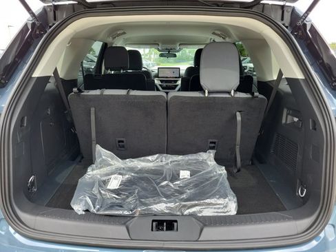 New 2026 Ford Explorer Active RWD image 11