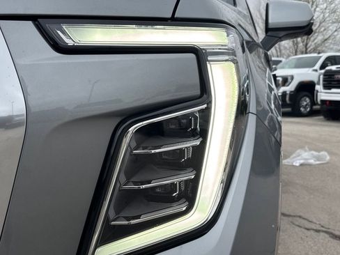 New 2026 GMC Yukon XL Denali w/ Denali Reserve Package AWD/4WD image 10