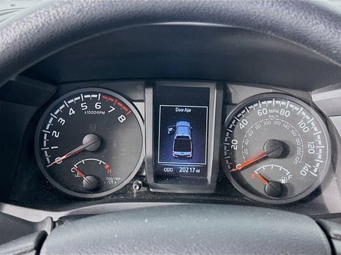 Used 2023 Toyota Tacoma SR AWD/4WD image 12