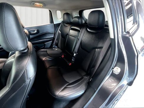 Used 2018 Jeep Compass Latitude w/ Popular Equipment Group image 21