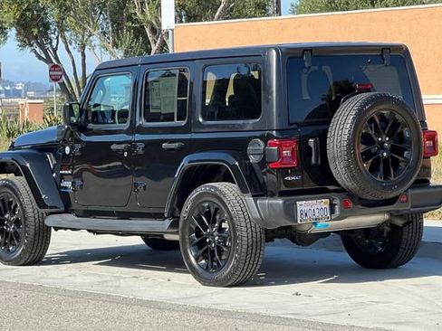 Used 2023 Jeep Wrangler Unlimited Sahara image 6