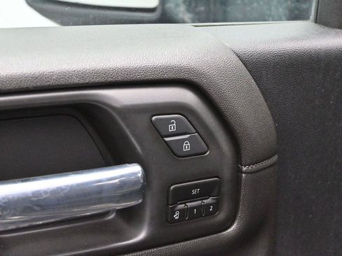 Used 2021 GMC Sierra 3500 Denali w/ Denali Black Diamond Edition AWD/4WD image 10