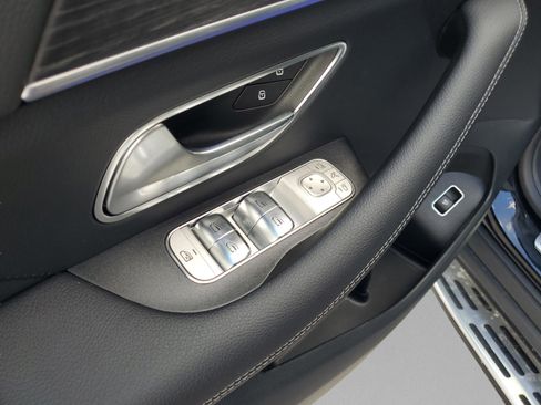 Certified 2026 Mercedes-Benz GLS 450 4MATIC image 32