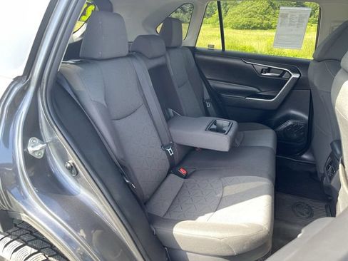 Used 2021 Toyota RAV4 XLE w/ Convenience Package AWD/4WD image 23