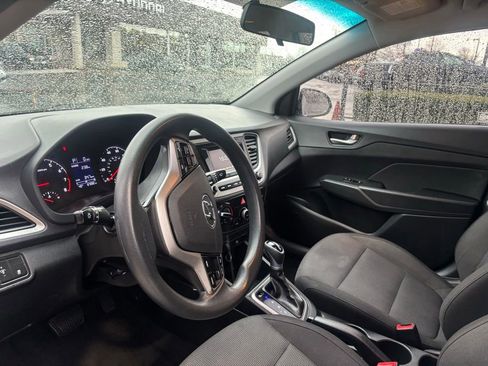 Used 2019 Hyundai Accent SE image 5