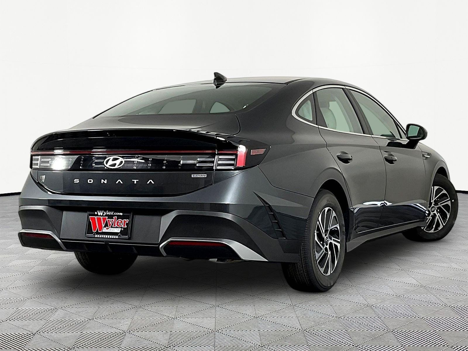 New 2026 Hyundai Sonata Blue FWD image 7