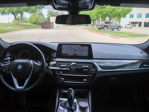 Used 2018 BMW 540i w/ Premium Package RWD image 26