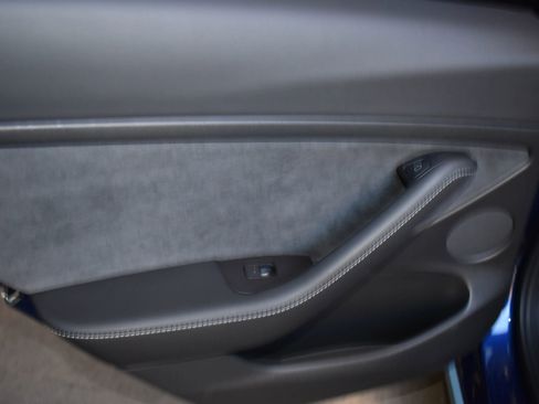 Used 2022 Tesla Model 3 Long Range AWD/4WD image 21
