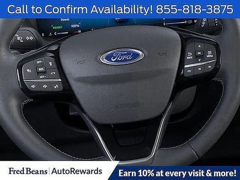 Used 2025 Ford Escape SE w/ PHEV Premium Package image 23