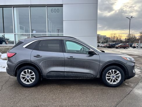 Certified 2022 Ford Escape SE w/ Cold Weather Package image 5