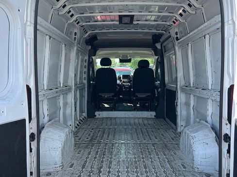 Used 2024 RAM ProMaster 2500 w/ Convenience Group FWD image 6