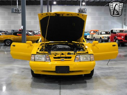 Used 1993 Ford Mustang LX image 21