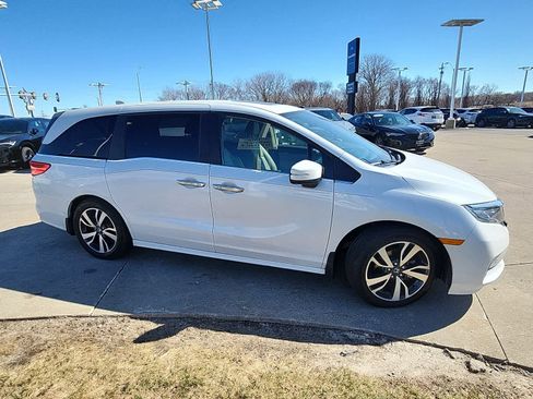 Used 2023 Honda Odyssey Touring image 4