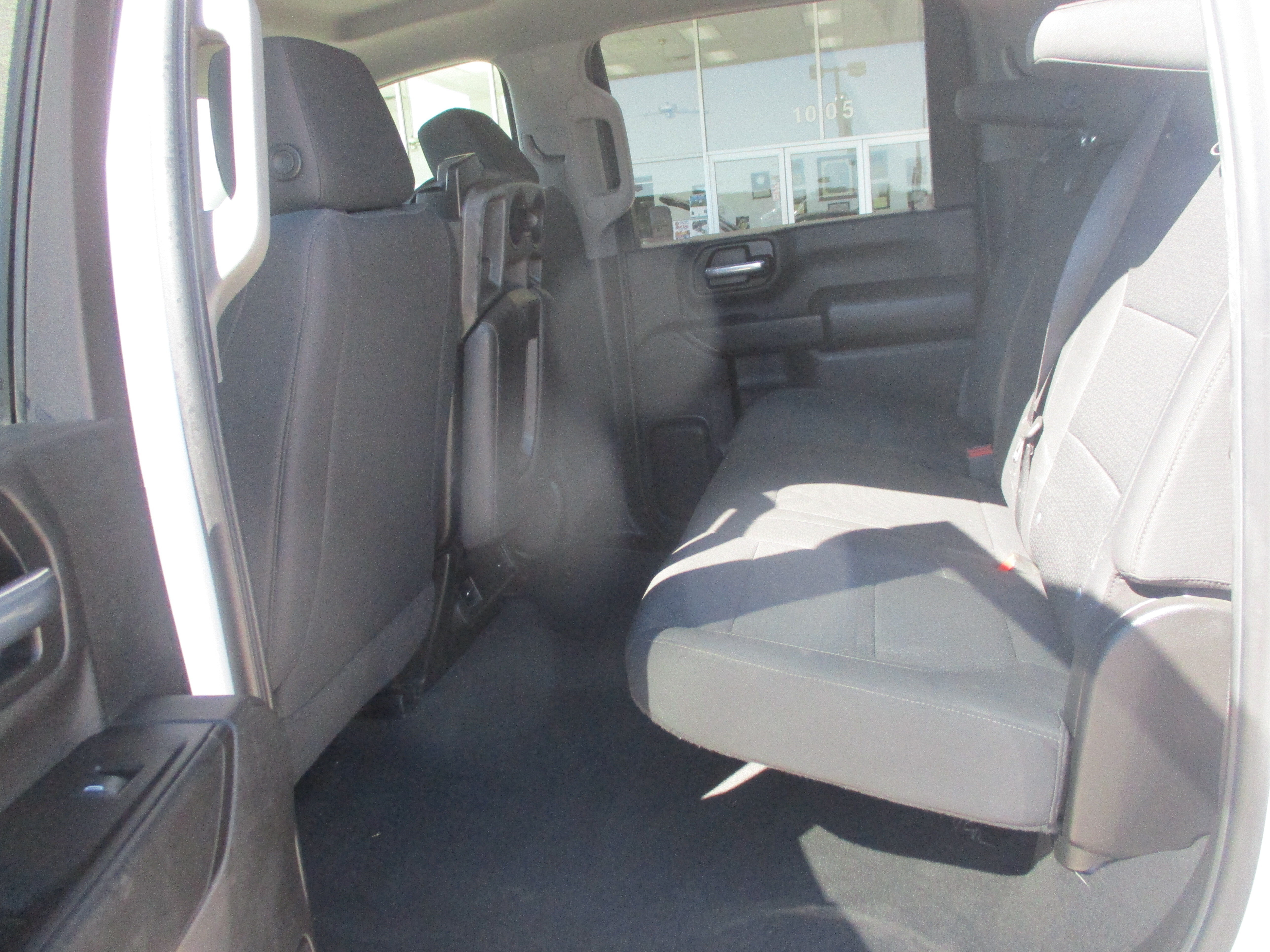 Used 2022 Chevrolet Silverado 2500 Custom w/ Custom Value Package AWD/4WD image 5