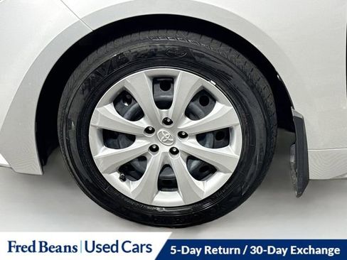 Used 2023 Toyota Corolla LE AWD/4WD image 29