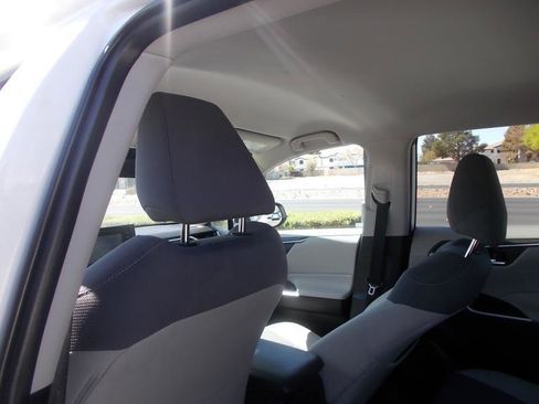 Used 2020 Toyota RAV4 XLE FWD image 27