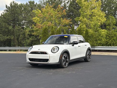 Used 2025 MINI Cooper S FWD image 11