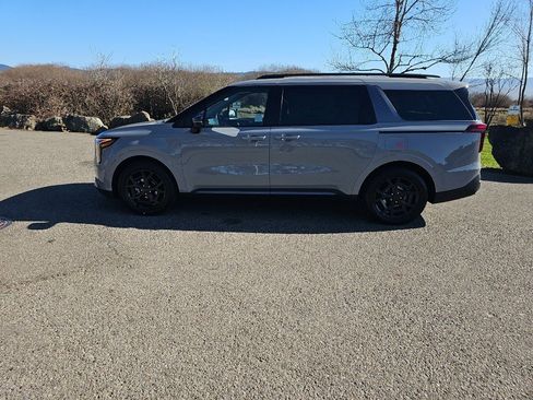 New 2026 Kia Carnival SX Prestige image 2