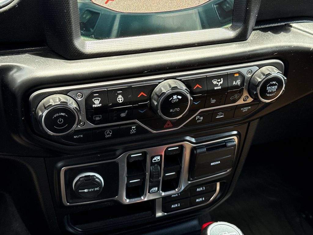 Used 2021 Jeep Gladiator Overland w/ Popular Equipment Package AWD/4WD image 28