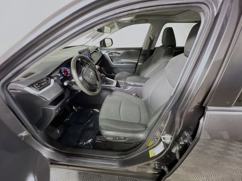 Used 2022 Toyota RAV4 XLE image 15