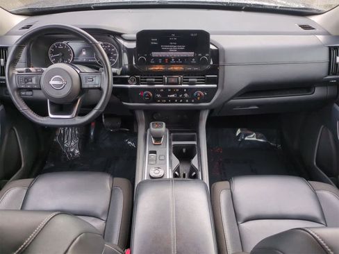 Used 2023 Nissan Pathfinder SL image 14