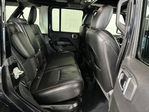 Used 2022 Jeep Wrangler Unlimited Sahara w/ Cold Weather Group image 27