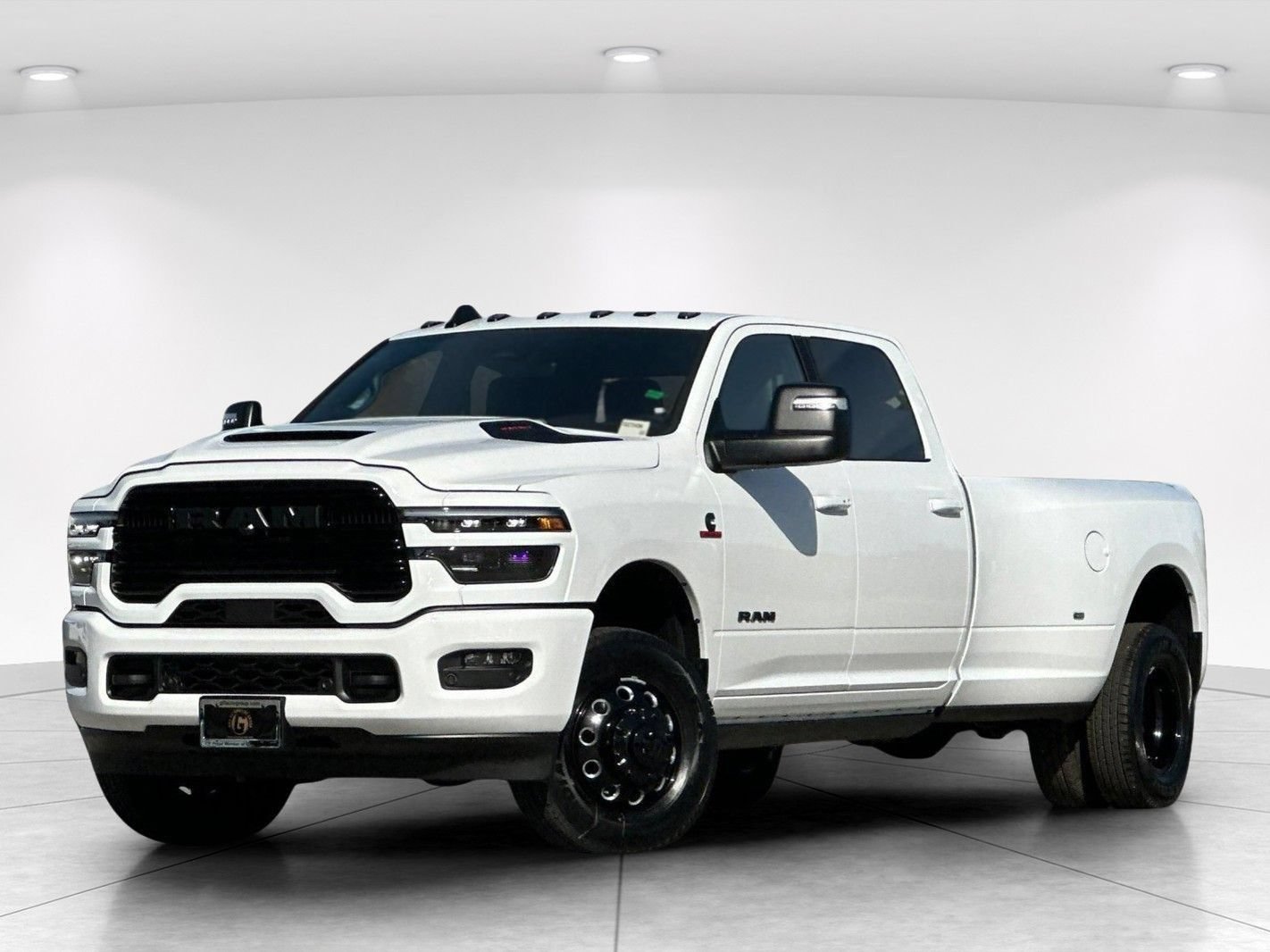 New 2026 RAM 3500 Laramie AWD/4WD image 2