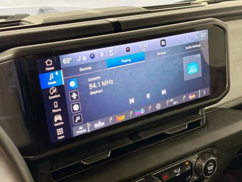 Used 2024 Jeep Wrangler Willys image 14