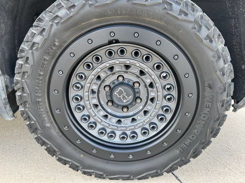 Used 2022 GMC Sierra 1500 Elevation RWD image 8